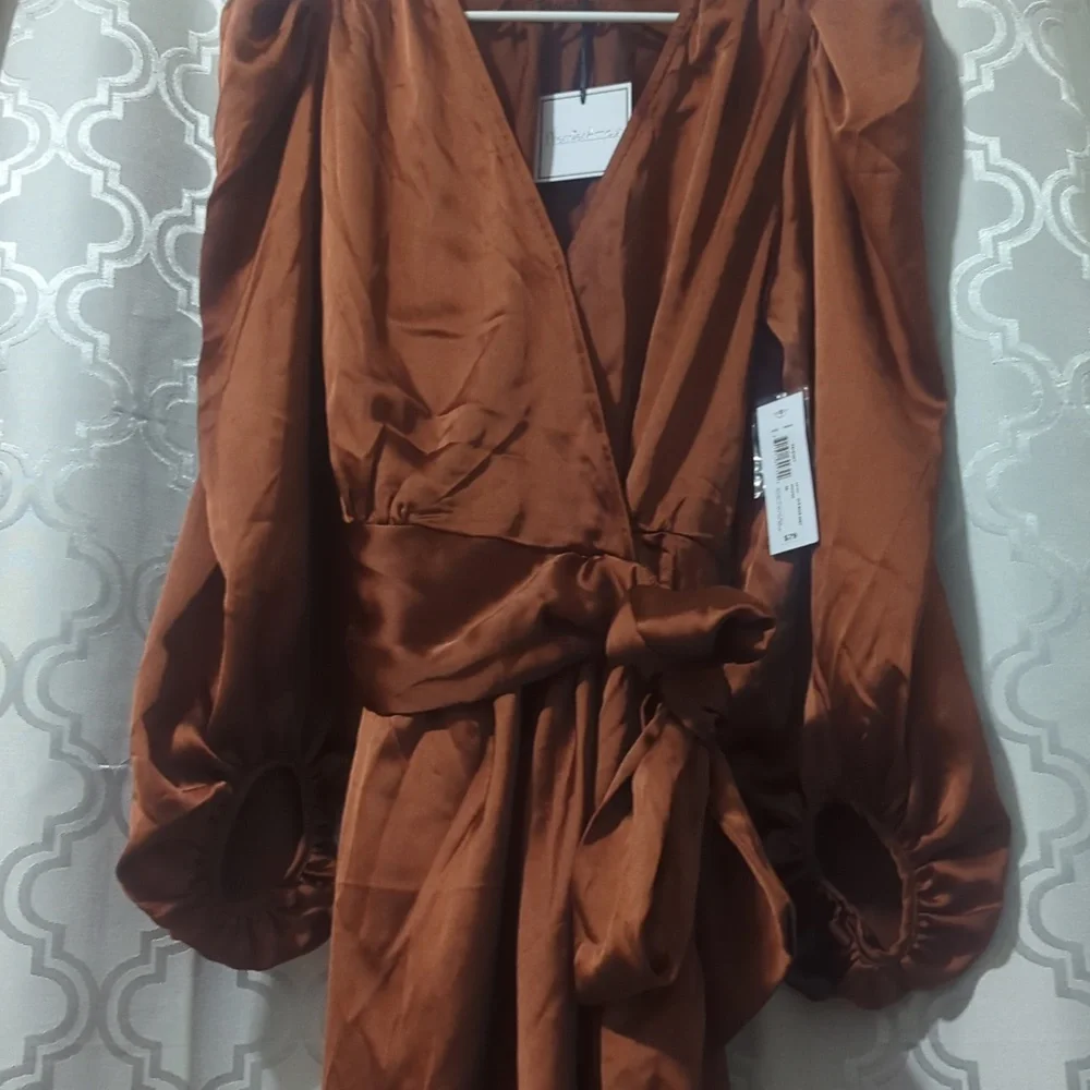 Dress - Picture 4 of 4
